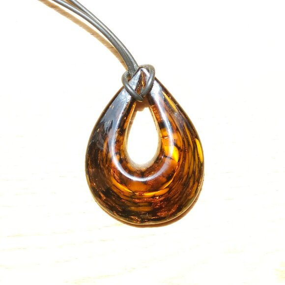 LOVELY AMBER TEARDROP PENDANT Necklace ON Plastic Rope Chain - Picture 1 of 4